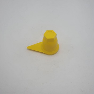 Колпачок на колесную гайку 32 "Стрелка" пластиковый желтого цвета