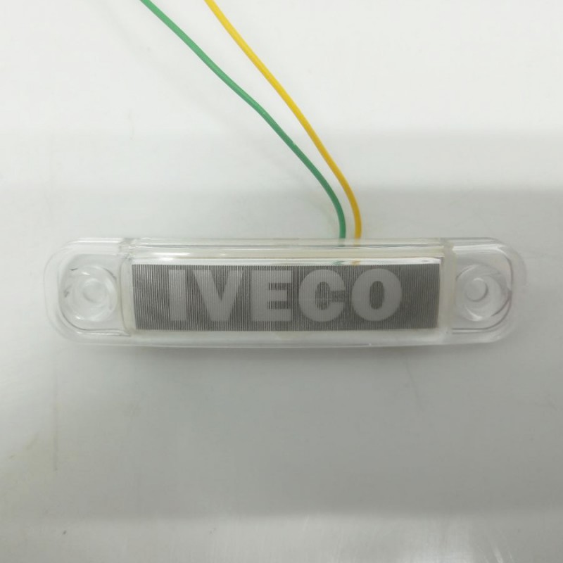 Габаритный фонарь светодиодный белый 24В с надписью Iveco