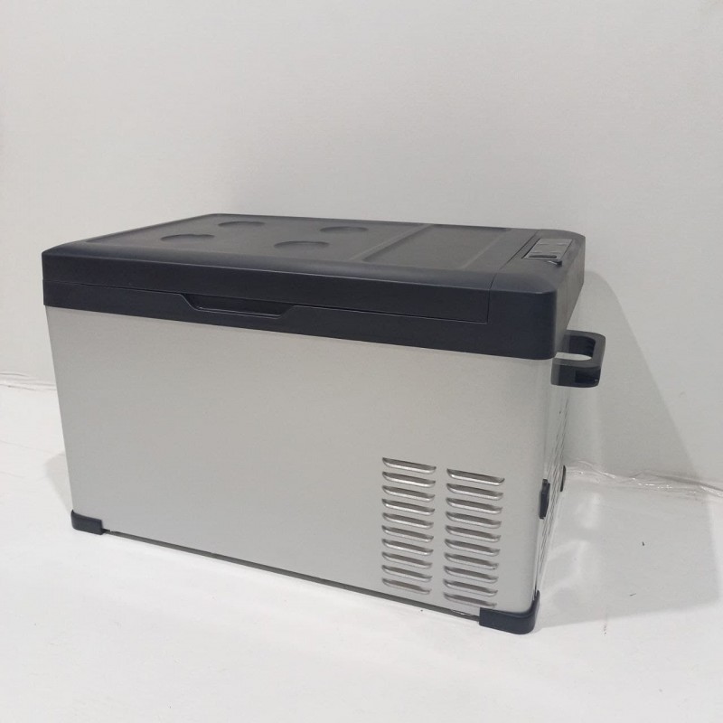 Холодильник автомобильный компрессорный 12-24V 30 л