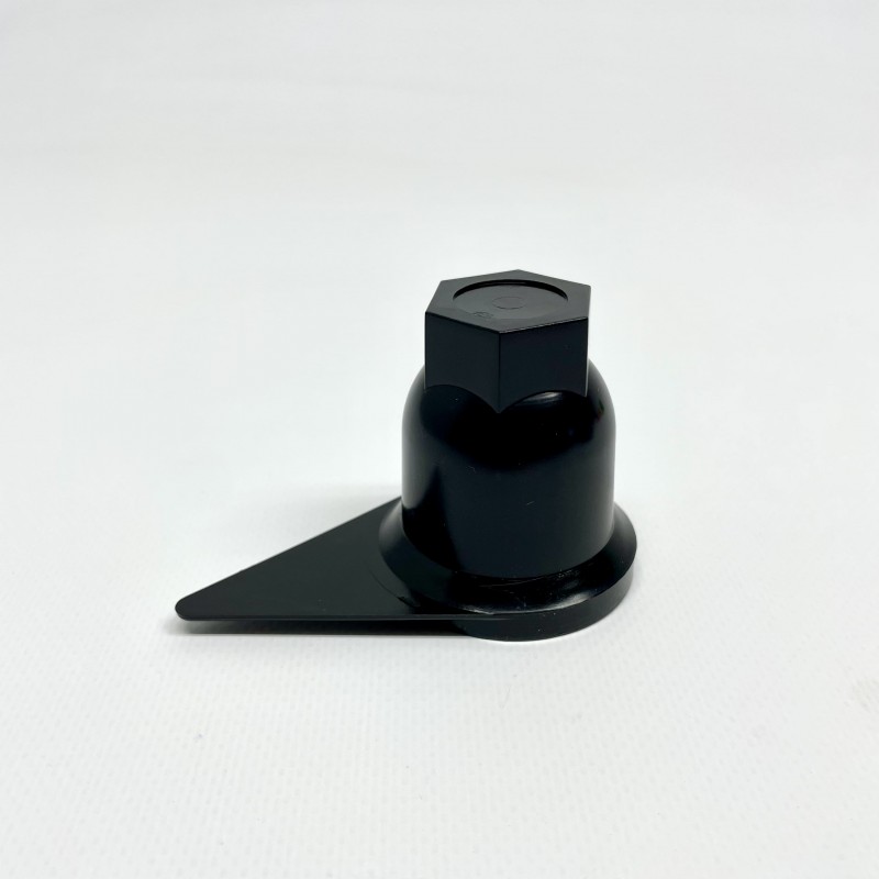 Колпачок на колесную гайку 32 "Стрелка" пластиковый черного цвета