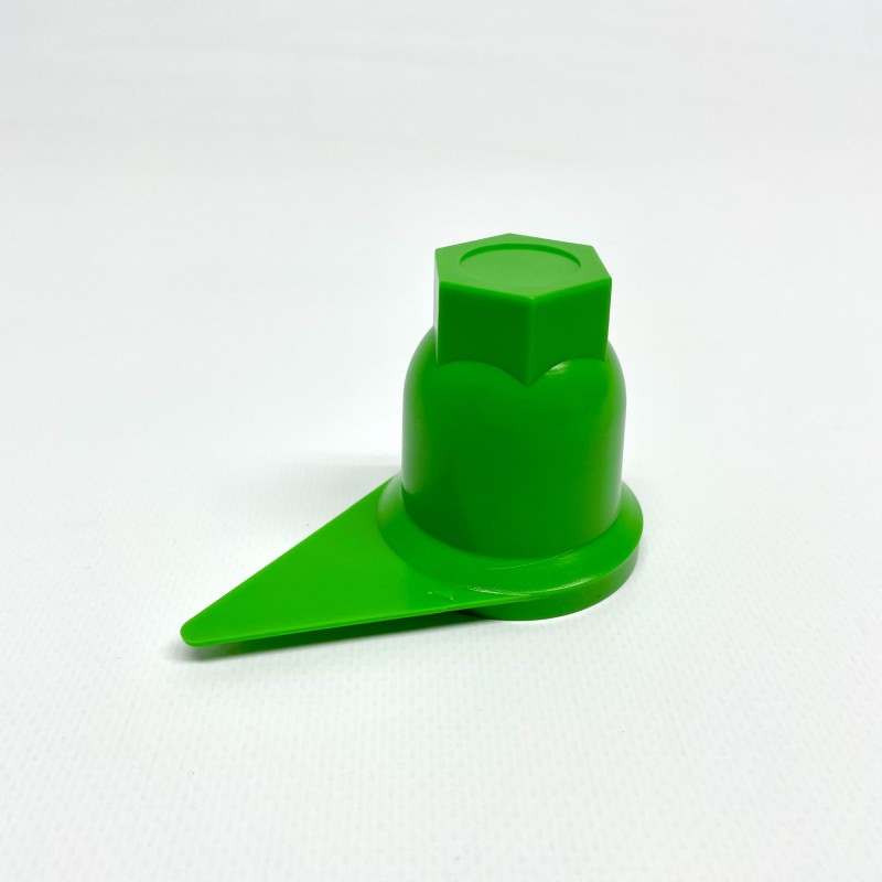 Колпачок на колесную гайку 32 "Стрелка" пластиковый зеленого цвета