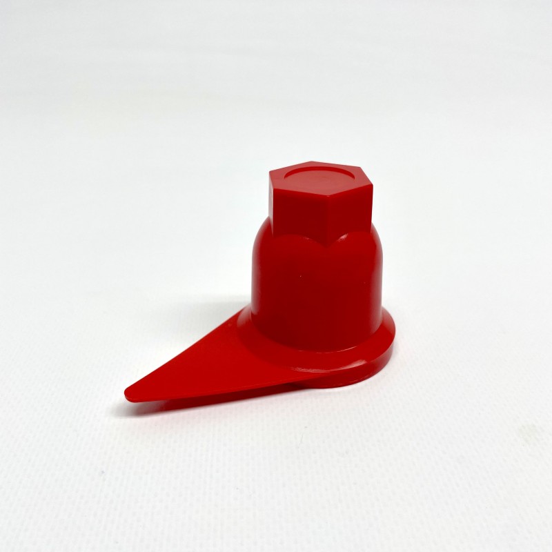 Колпачок на колесную гайку 32 "Стрелка" пластиковый красного цвета