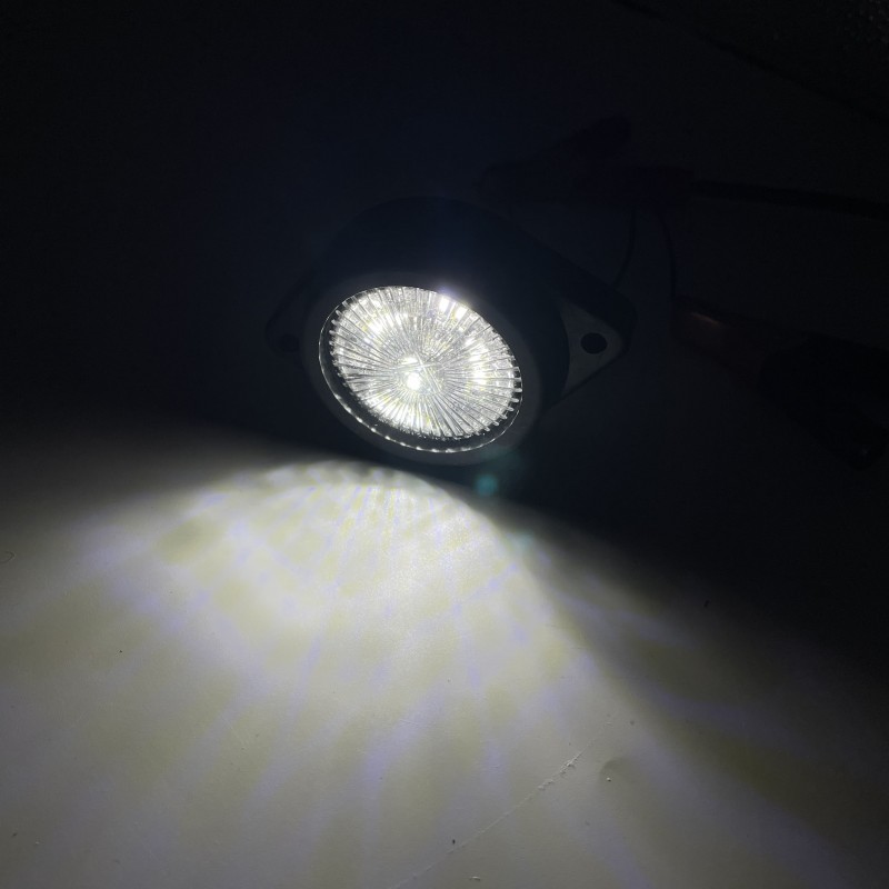 Габаритный фонарь светодиодный белый 4LED 24V