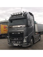 Накладка под лобовое стекло  VOLVO FH4 2013-2020