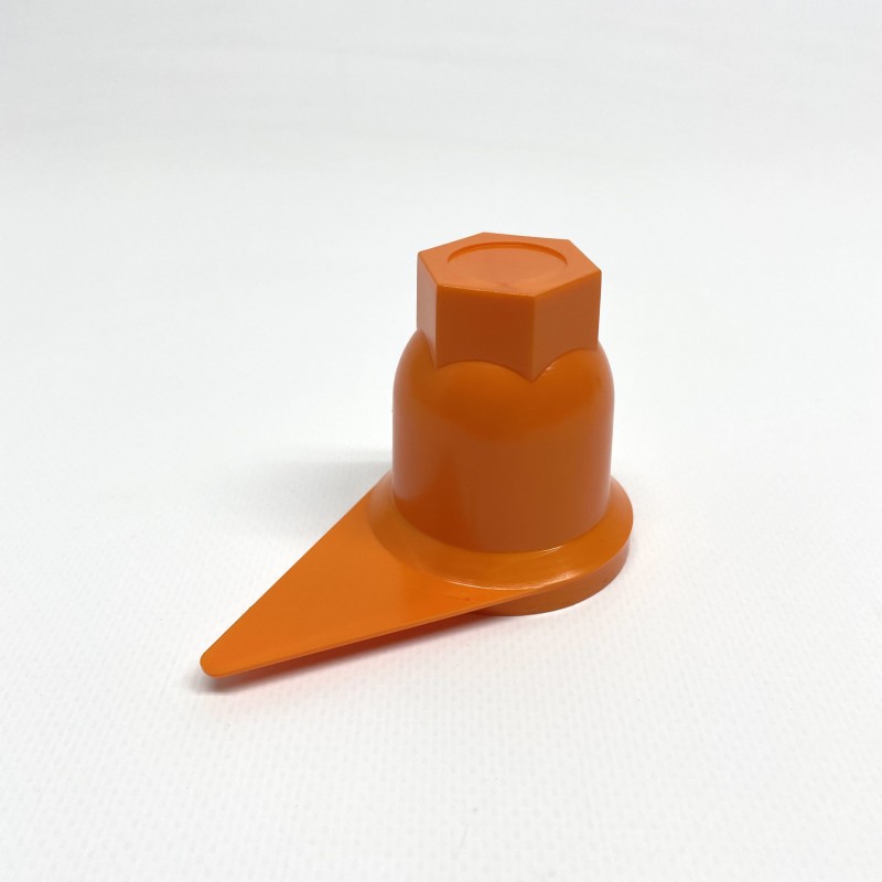 Колпачок на колесную гайку 33 "Стрелка" пластиковый оранжевого цвета