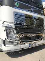 Накладка на решетку радиатора Volvo FH4 2013-2020 нержавейка

